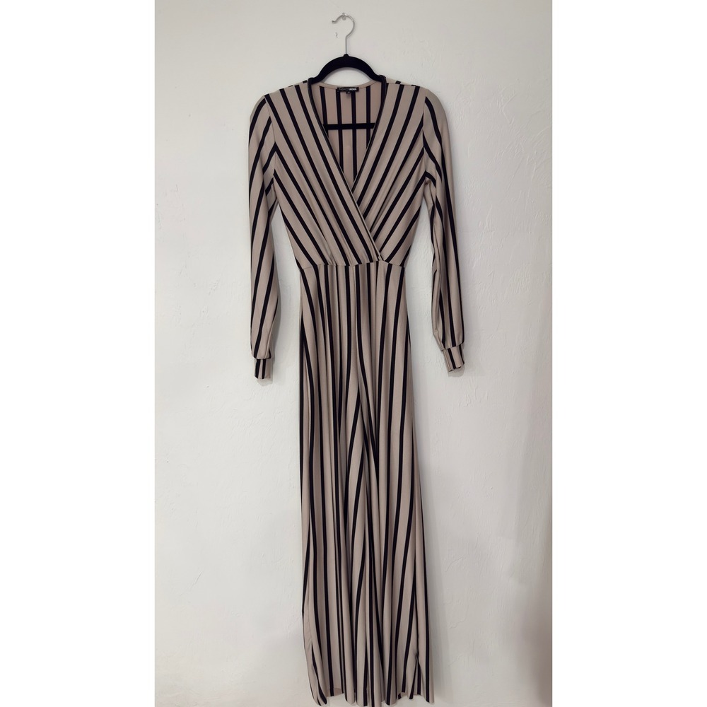Fashion Nova Tan‎ Black Striped Wide Leg Wrap Jumpsuit Long Sleeve Medium - Picture 3 of 8